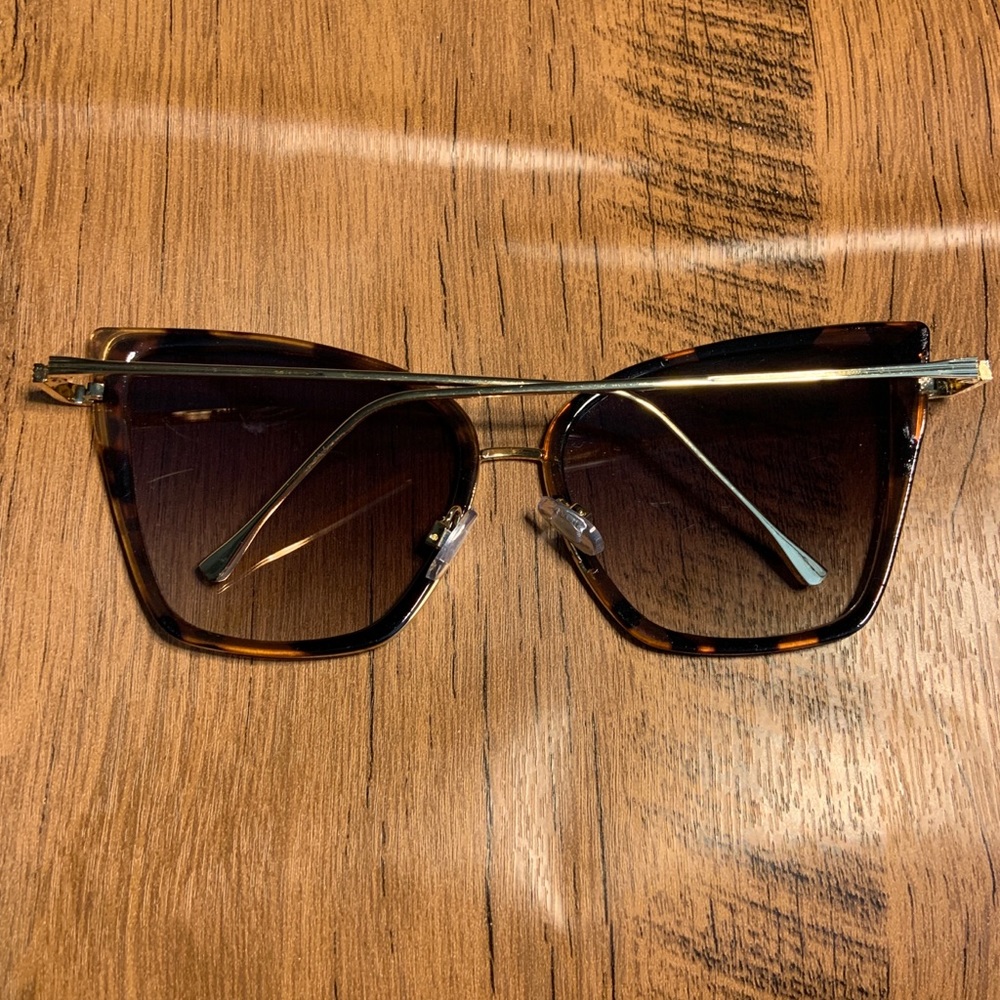 Tortoise Shell Cateye Sunglasses - Picture 2 of 2